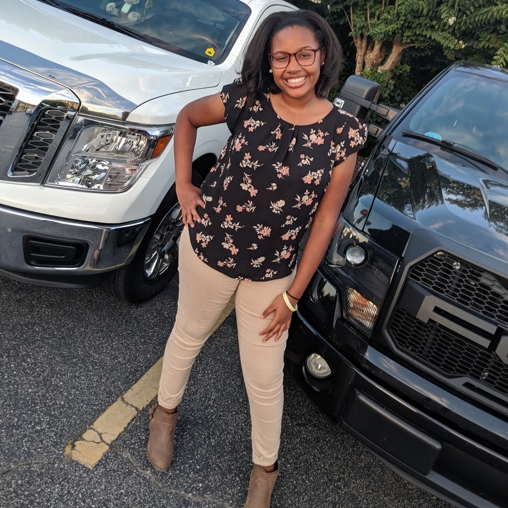 Meet your Posher, Kenadi